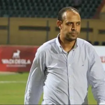 عماد النحاس يجتمع بلاعبي المصري ويعد بتسوية أزمة المستحقات قبل مواجهة بيراميدز